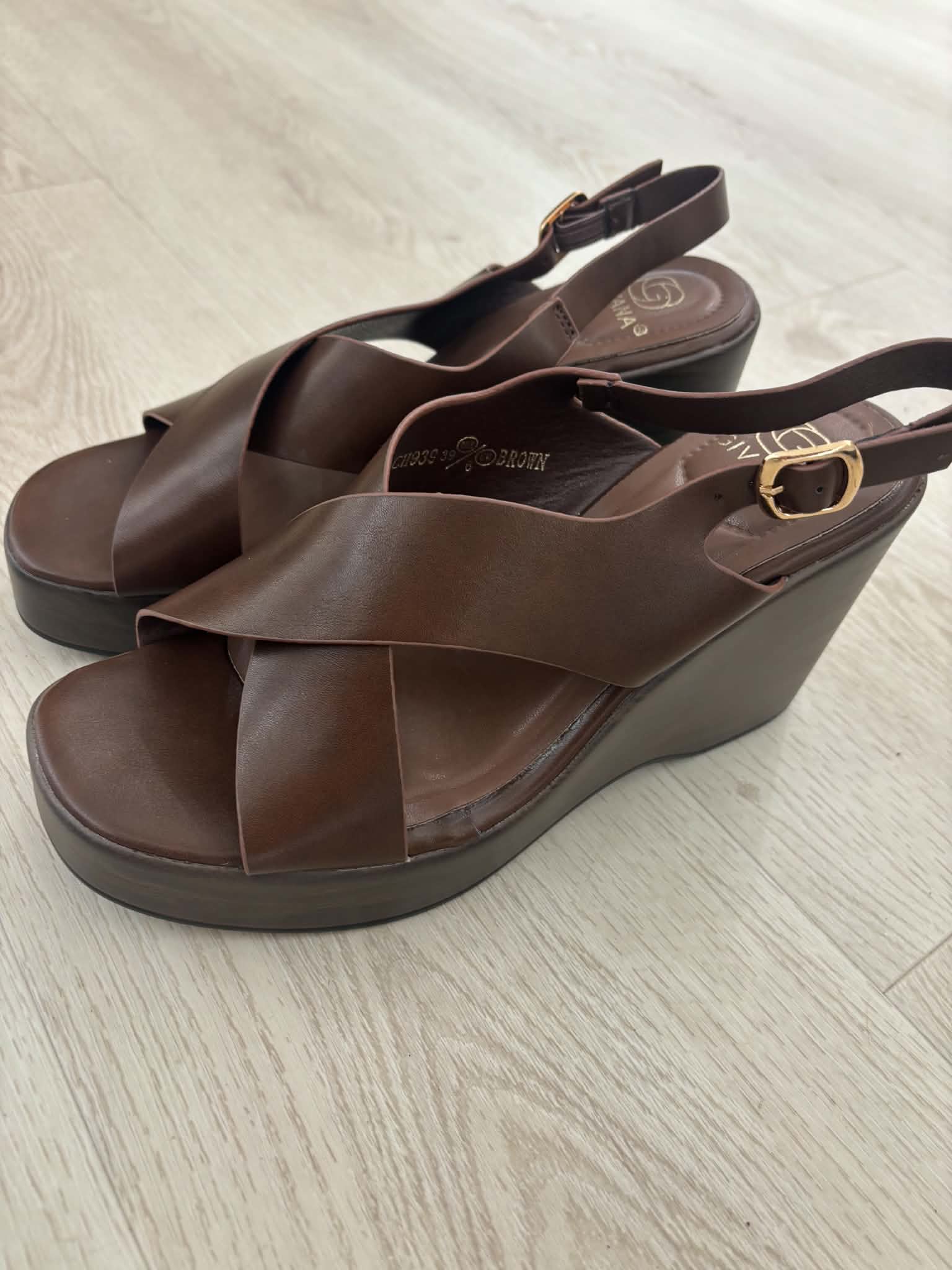 KOBRA WEDGES