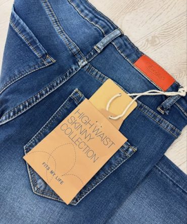 TOXIK SKINNY HIGH WAIST JEANS